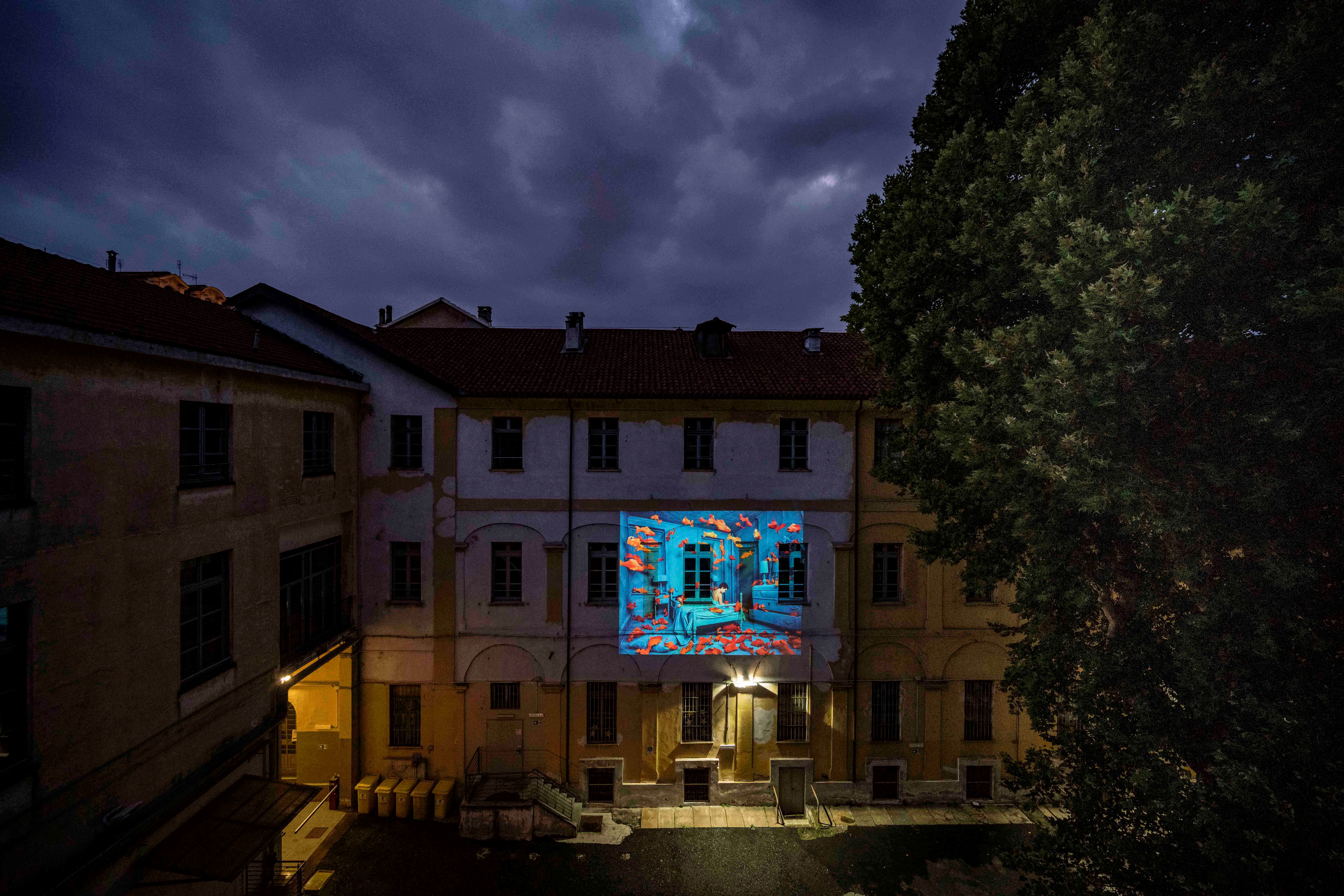 Esterno Notte a CAMERA - foto Andrea Guermani